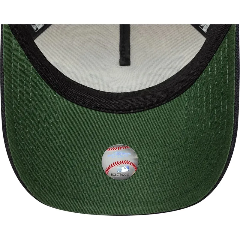 kapa-zaobljena-bez-snapback-e-frame-city-icon-new-york-yankees-mlb-new-era