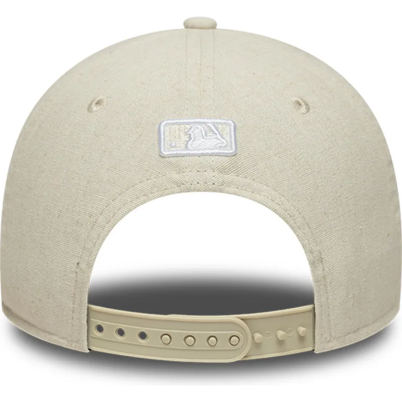 kapa-zaobljena-bez-snapback-9forty-m-crown-linen-new-york-yankees-mlb-new-era