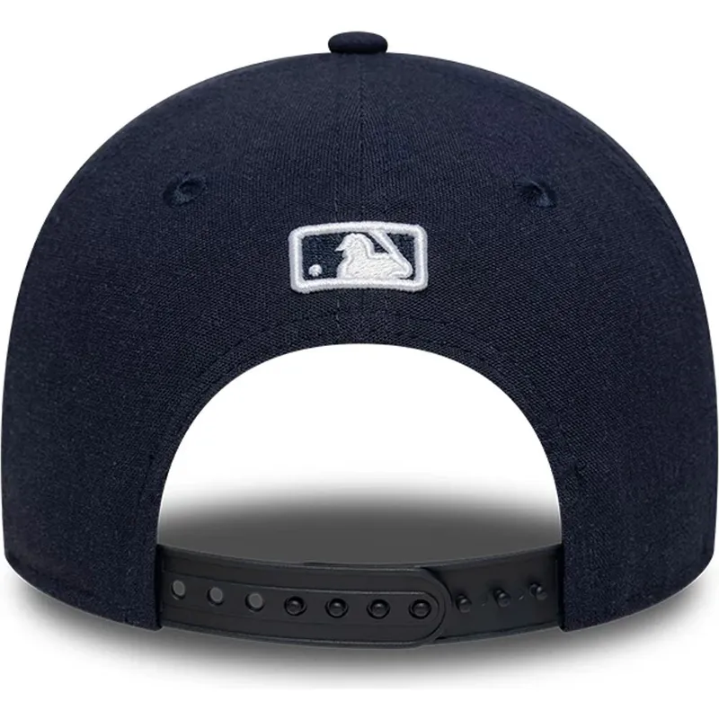 cap-zaobljena-navy-blue-snapback-9forty-m-crown-linen-new-york-yankees-mlb-new-era