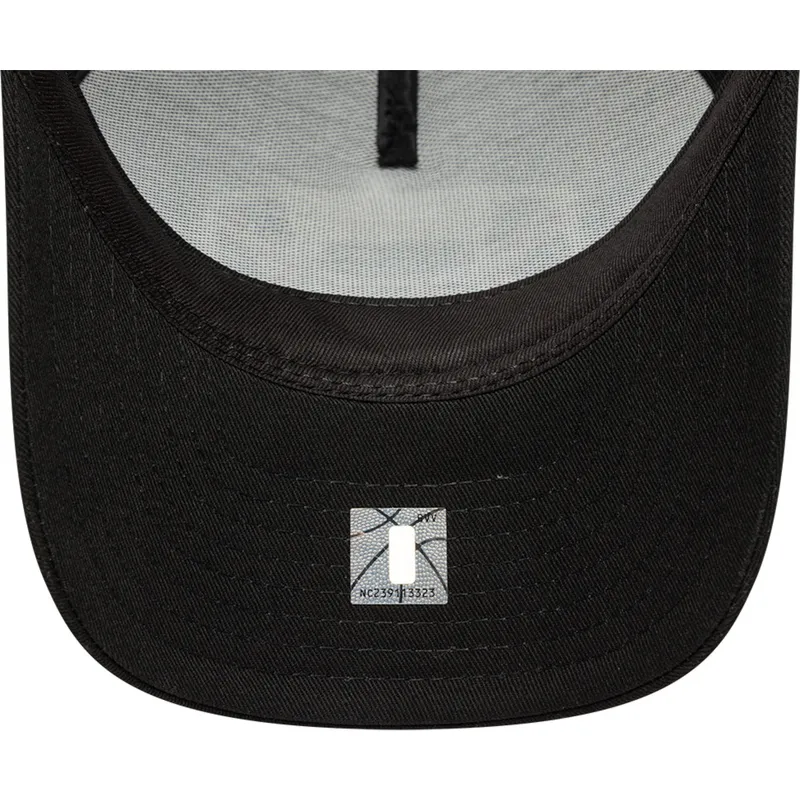 kapa-zaobljena-crna-snapback-9forty-m-crown-a-frame-chicago-bulls-nba-new-era