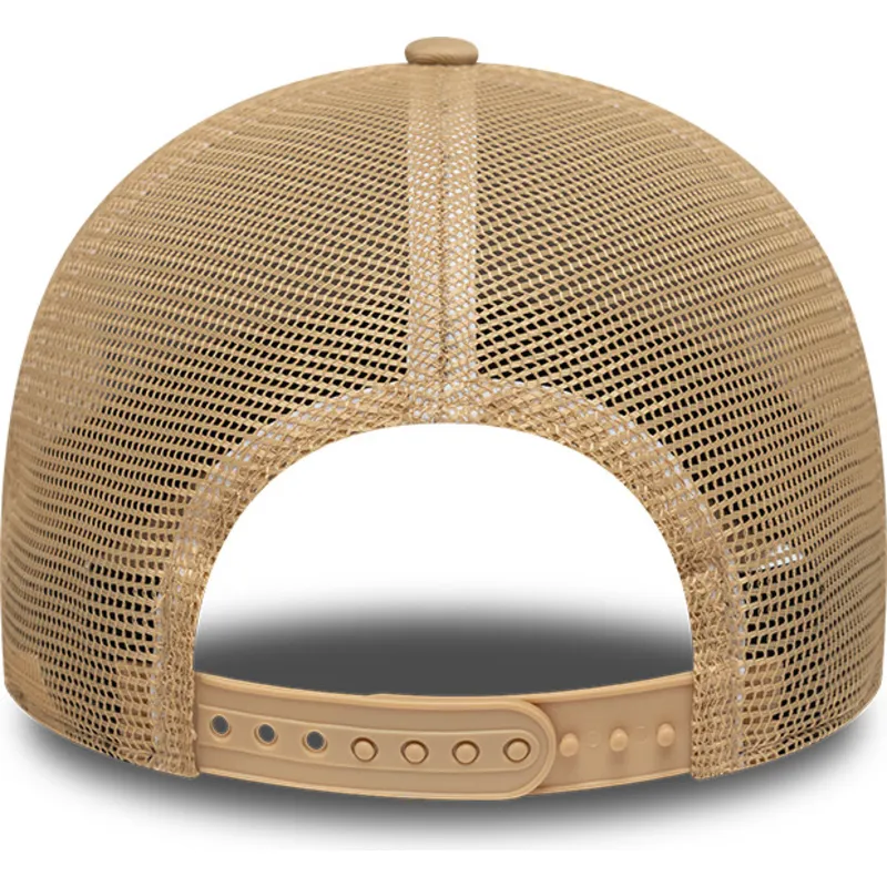 cap-zaobljena-beige-snapback-9forty-m-crown-a-frame-los-angeles-lakers-nba-new-era