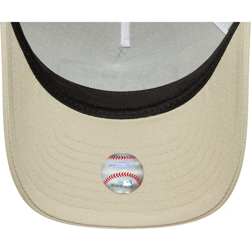cap-zaobljena-beige-snapback-9forty-m-crown-a-frame-new-york-yankees-mlb-new-era cap-zaobljena-beige-snapback-9forty-m-crown-a-frame-new-york-yankees-mlb-new-era