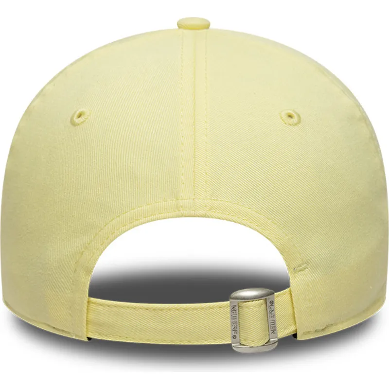 new-era-curved-brim-9twenty-league-essential-new-york-yankees-mlb-light-yellow-adjustable-cap