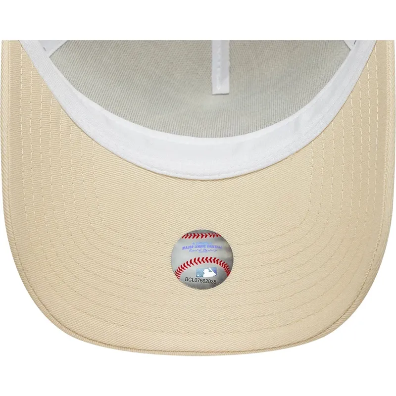 kapa-zaobljena-bez-snapback-a-frame-outline-new-york-yankees-mlb-new-era