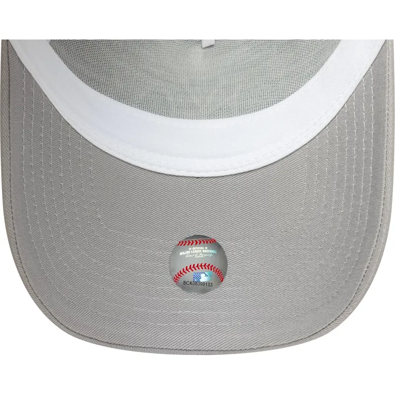 kapa-zaobljena-siva-snapback-a-frame-side-patch-new-york-yankees-mlb-new-era