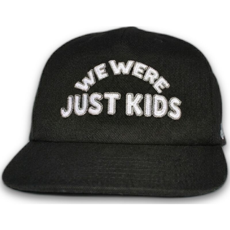 kapa-zaobljena-crna-snapback-just-kids-outline-the-retro-homenage kapa-zaobljena-crna-snapback-just-kids-outline-the-retro-homenage