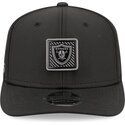 kapa-zaobljena-crna-snapback-9seventy-stretch-snap-training-pack-2026-las-vegas-raiders-nfl-new-era