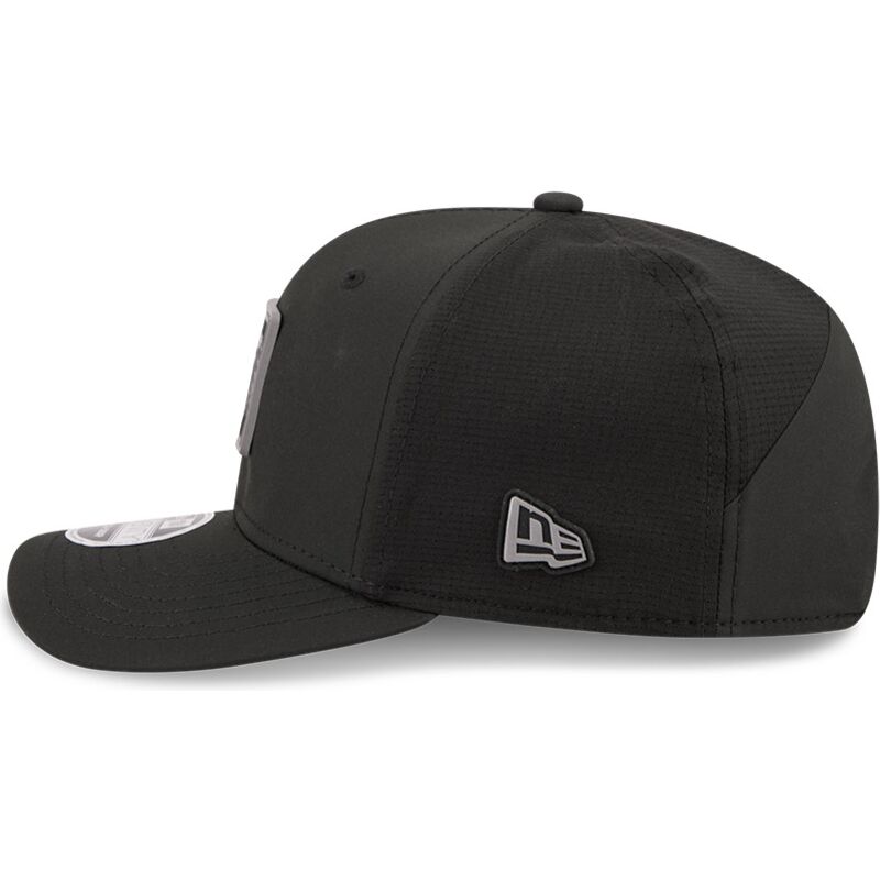 kapa-zaobljena-crna-snapback-9seventy-stretch-snap-training-pack-2026-las-vegas-raiders-nfl-new-era