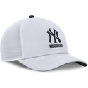 kapa-zaobljena-bijela-snapback-primetime-dri-fit-rise-structured-new-york-yankees-mlb-nike