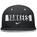 cap-ravna-black-ajustada-primetime-dri-fit-true-structured-round-bill-new-york-yankees-mlb-nike