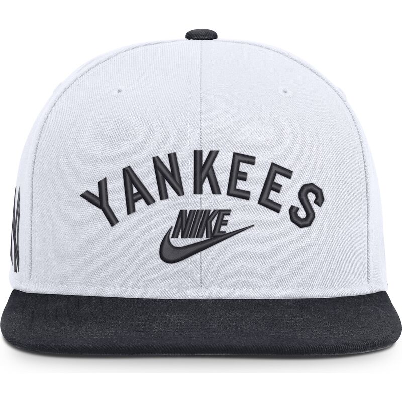 kapa-ravna-bijela-snapback-cooperstown-dri-fit-pro-structured-square-bill-new-york-yankees-mlb-nike