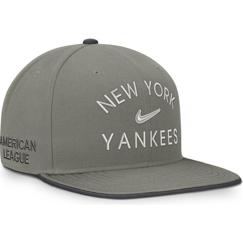 kapa-ravna-zelena-snapback-dri-fit-pro-structured-square-bill-new-york-yankees-mlb-nike