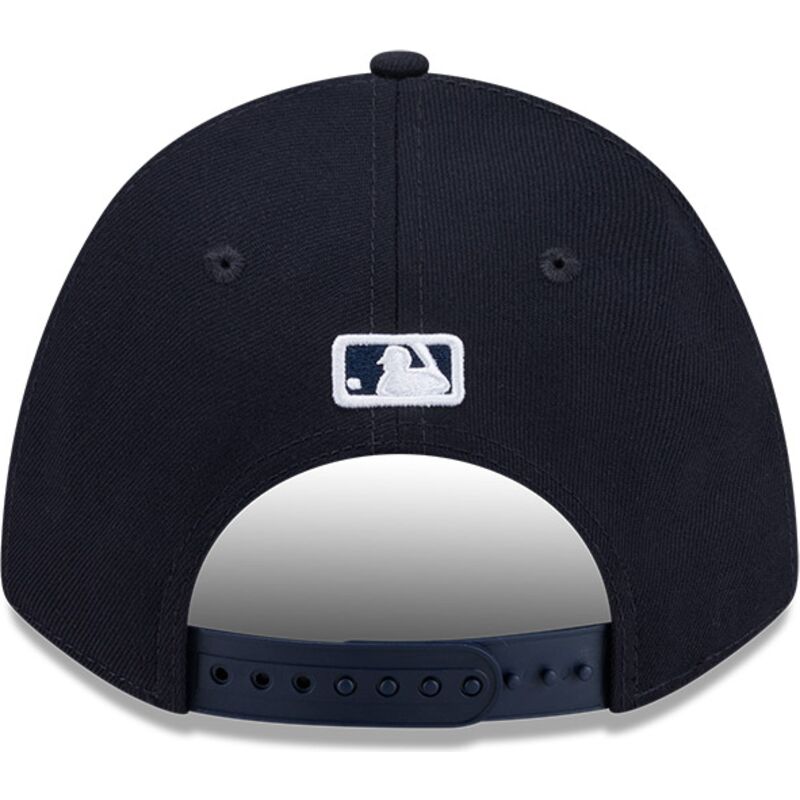kapa-zaobljena-mornarsko-plava-snapback-9forty-m-crown-hall-of-fame-new-york-yankees-mlb-new-era kapa-zaobljena-mornarsko-plava-snapback-9forty-m-crown-hall-of-fame-new-york-yankees-mlb-new-era