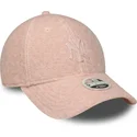 kapa-zaobljena-ruzicasta-snapback-rosa-9forty-m-crown-winter-borg-new-york-yankees-mlb-new-era