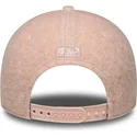 kapa-zaobljena-ruzicasta-snapback-rosa-9forty-m-crown-winter-borg-new-york-yankees-mlb-new-era