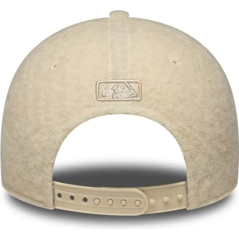 kapa-zaobljena-bez-snapback-9forty-m-crown-winter-borg-los-angeles-dodgers-mlb-new-era kapa-zaobljena-bez-snapback-9forty-m-crown-winter-borg-los-angeles-dodgers-mlb-new-era