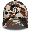 kapa-zaobljena-smeda-podesiv-9twenty-animal-print-new-york-yankees-mlb-new-era