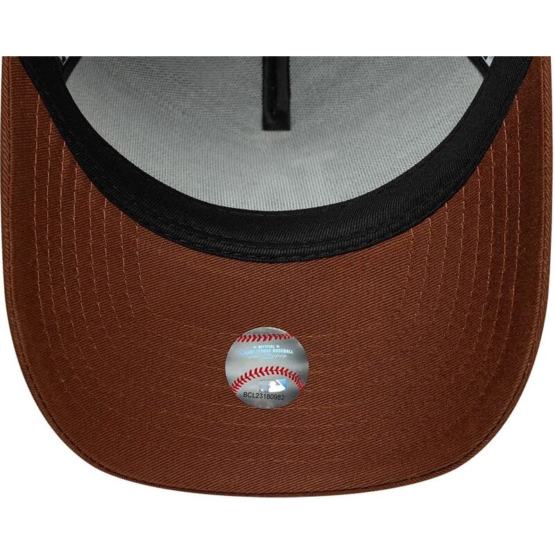 kapa-zaobljena-smeda-snapback-e-frame-league-essential-los-angeles-dodgers-mlb-new-era kapa-zaobljena-smeda-snapback-e-frame-league-essential-los-angeles-dodgers-mlb-new-era