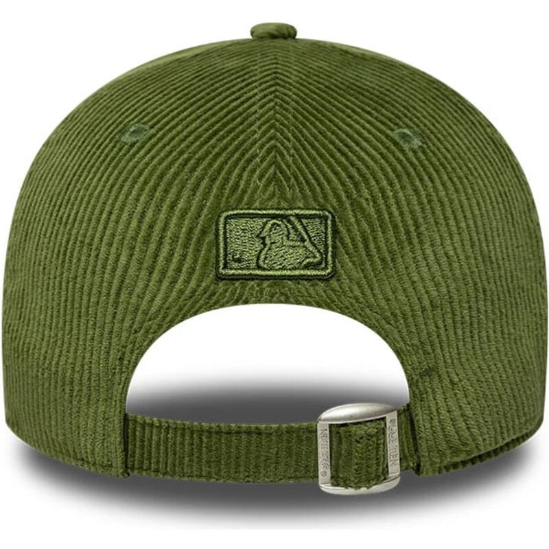 kapa-zaobljena-zelena-podesiv-9forty-m-crown-cord-new-york-yankees-mlb-new-era kapa-zaobljena-zelena-podesiv-9forty-m-crown-cord-new-york-yankees-mlb-new-era