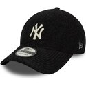 kapa-zaobljena-crna-snapback-9forty-winter-borg-new-york-yankees-mlb-new-era