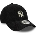kapa-zaobljena-crna-snapback-9forty-winter-borg-new-york-yankees-mlb-new-era