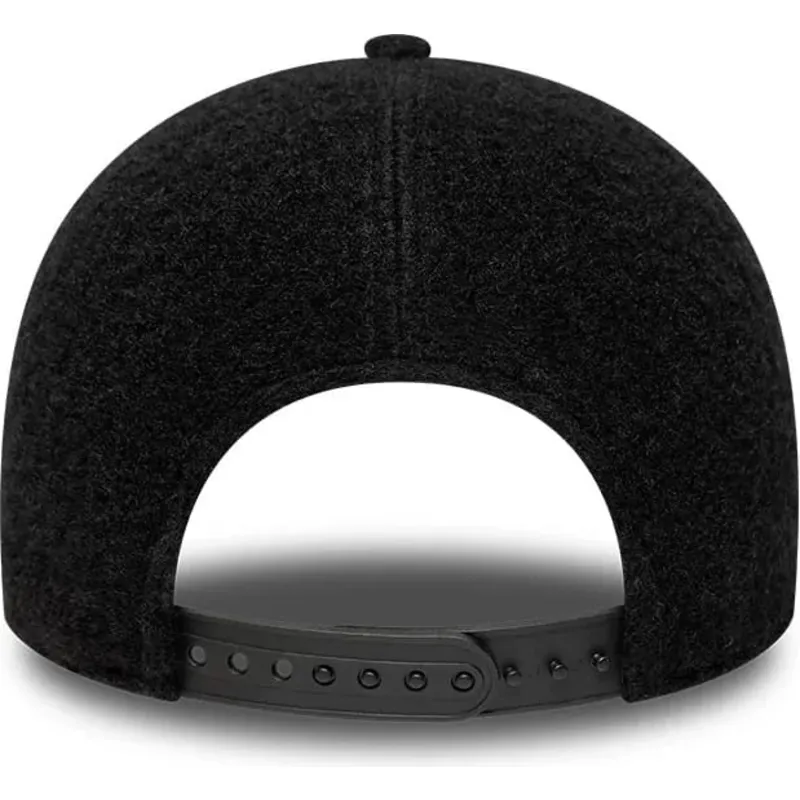 kapa-zaobljena-crna-snapback-9forty-winter-borg-new-york-yankees-mlb-new-era