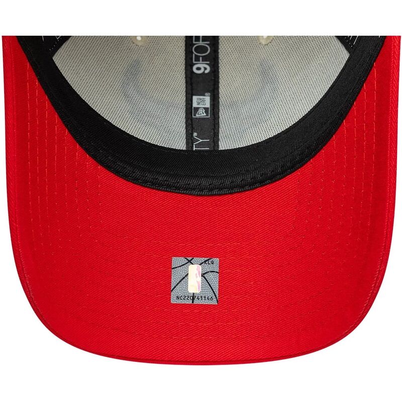 kapa-zaobljena-bez-podesiv-9forty-colour-block-chicago-bulls-nba-new-era kapa-zaobljena-bez-podesiv-9forty-colour-block-chicago-bulls-nba-new-era
