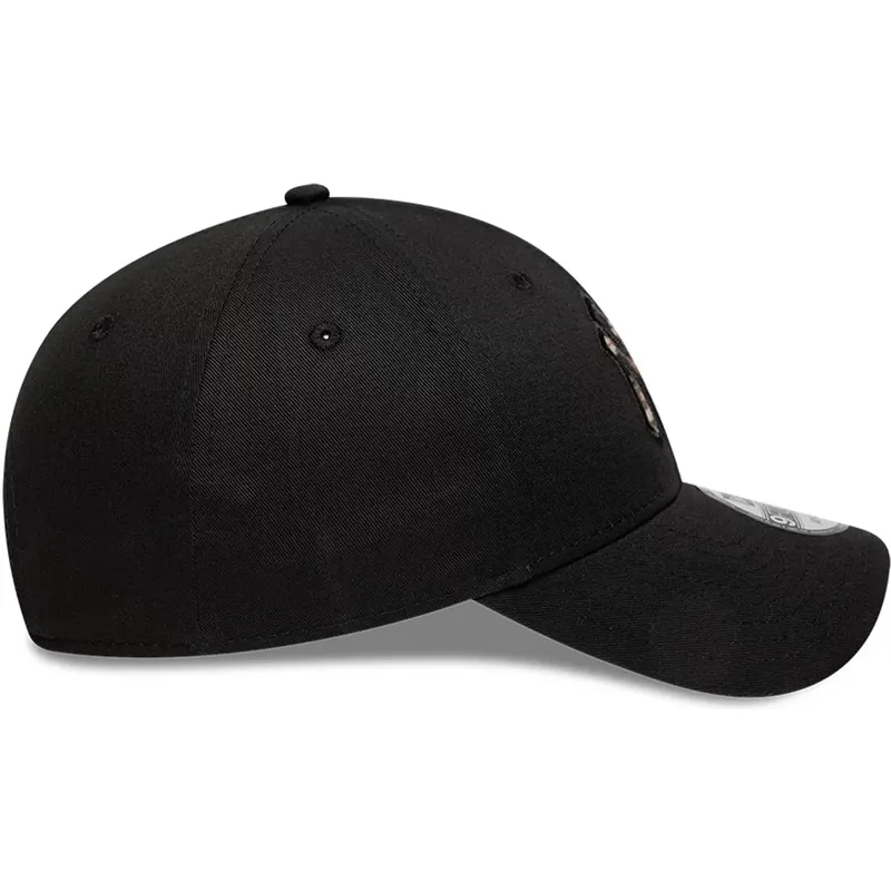 kapa-zaobljena-crna-podesiv-9forty-faux-pony-infill-new-york-yankees-mlb-new-era kapa-zaobljena-crna-podesiv-9forty-faux-pony-infill-new-york-yankees-mlb-new-era