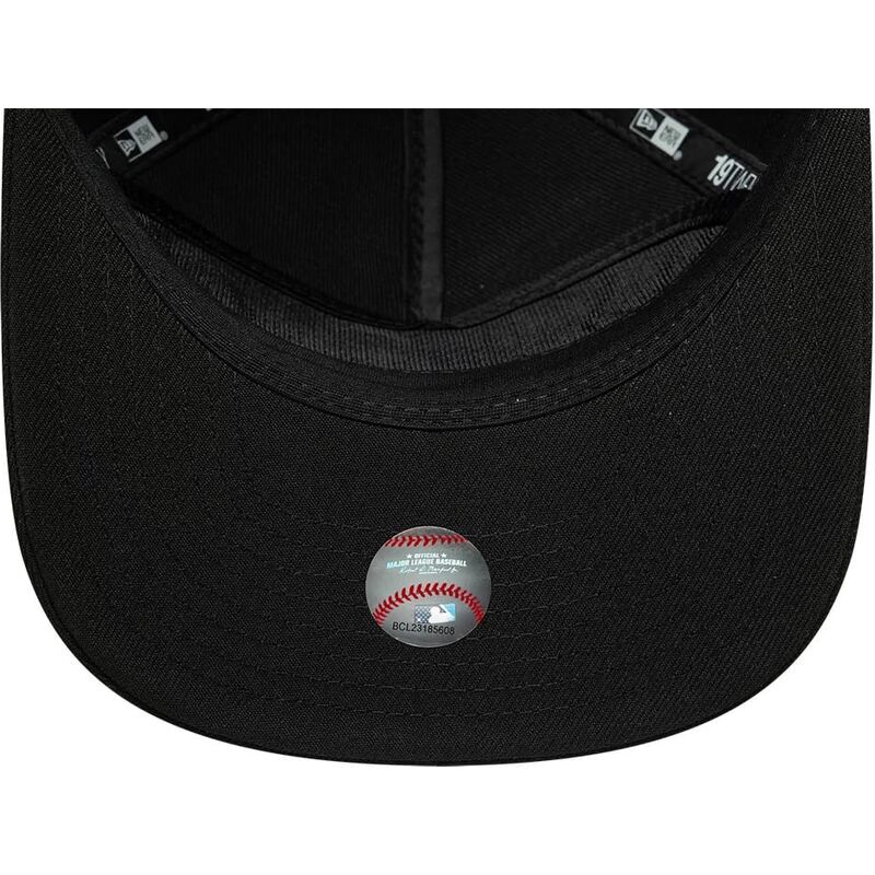 kapa-zaobljena-crna-snapback-19twenty-graphic-new-york-yankees-mlb-new-era kapa-zaobljena-crna-snapback-19twenty-graphic-new-york-yankees-mlb-new-era