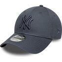 kapa-zaobljena-siva-podesiv-9forty-league-essential-new-york-yankees-mlb-new-era