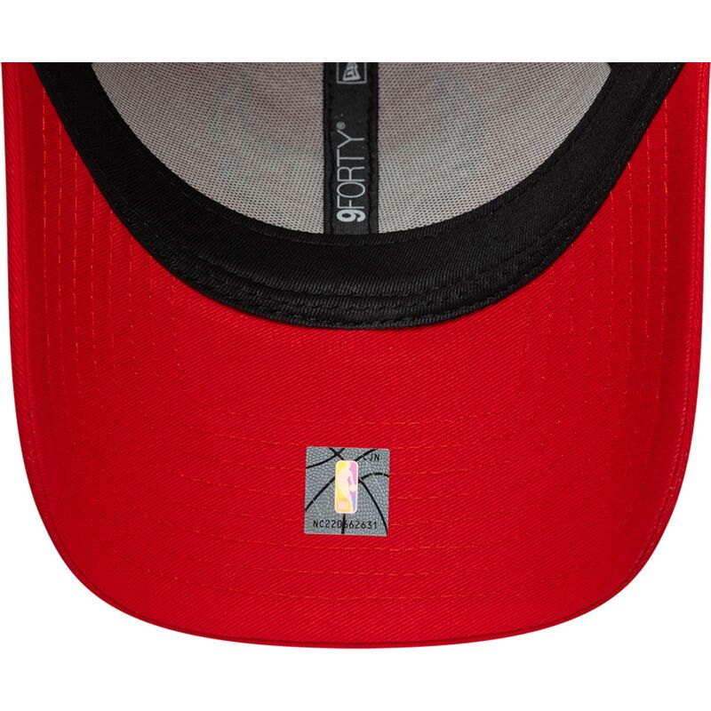 kapa-zaobljena-crvena-podesiv-9forty-outline-chicago-bulls-nba-new-era kapa-zaobljena-crvena-podesiv-9forty-outline-chicago-bulls-nba-new-era