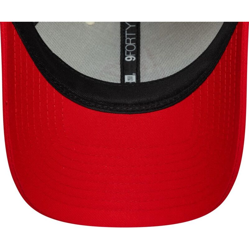 kapa-zaobljena-crvena-podesiv-9forty-contrast-visor-vespa-piaggio-new-era kapa-zaobljena-crvena-podesiv-9forty-contrast-visor-vespa-piaggio-new-era