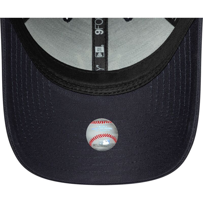 kapa-zaobljena-mornarsko-plava-podesiv-9forty-outdoor-icon-new-york-yankees-mlb-new-era