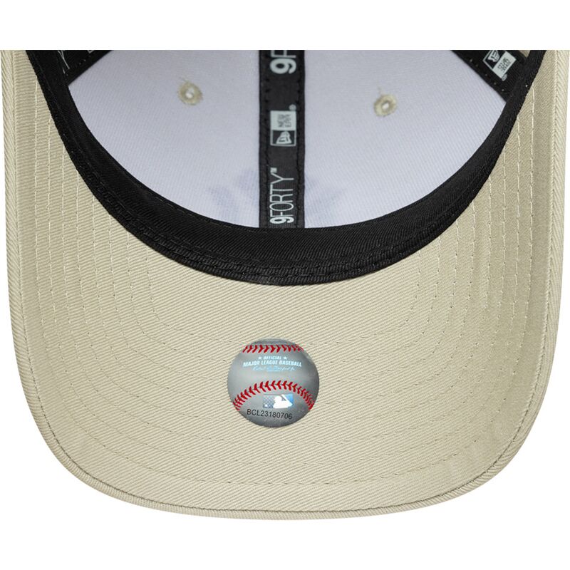 kapa-zaobljena-bez-snapback-9forty-m-crown-new-york-yankees-mlb-new-era kapa-zaobljena-bez-snapback-9forty-m-crown-new-york-yankees-mlb-new-era