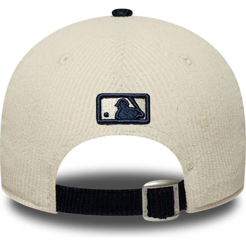 kapa-zaobljena-bez-podesiv-9forty-m-crown-cord-new-york-yankees-mlb-new-era