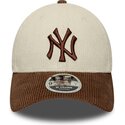 kapa-zaobljena-smeda-podesiv-9forty-m-crown-cord-new-york-yankees-mlb-new-era