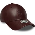 kapa-zaobljena-smeda-snapback-9forty-m-crown-pu-diamante-new-york-yankees-mlb-new-era