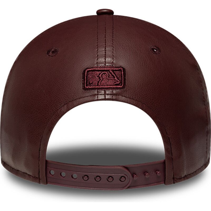 kapa-zaobljena-smeda-snapback-9forty-m-crown-pu-diamante-new-york-yankees-mlb-new-era