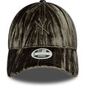 kapa-zaobljena-zelena-podesiv-9twenty-velour-new-york-yankees-mlb-new-era
