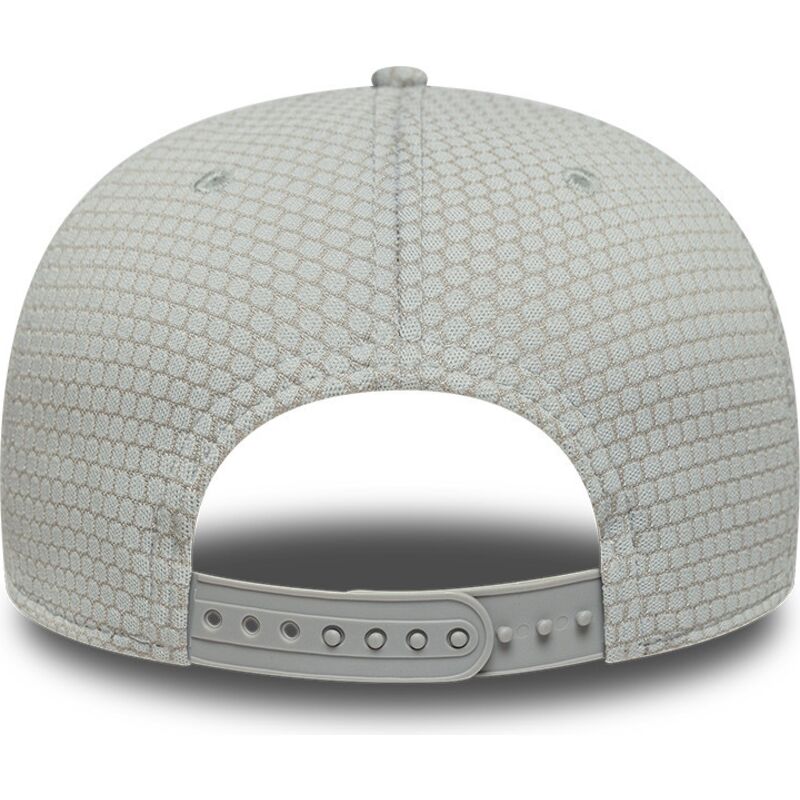 kapa-zaobljena-siva-snapback-9seventy-stretch-snap-mesh-flawless-new-york-yankees-mlb-new-era kapa-zaobljena-siva-snapback-9seventy-stretch-snap-mesh-flawless-new-york-yankees-mlb-new-era