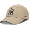 kapa-zaobljena-bez-podesiv-club-structured-uv-poly-ripstop-new-york-yankees-mlb-nike