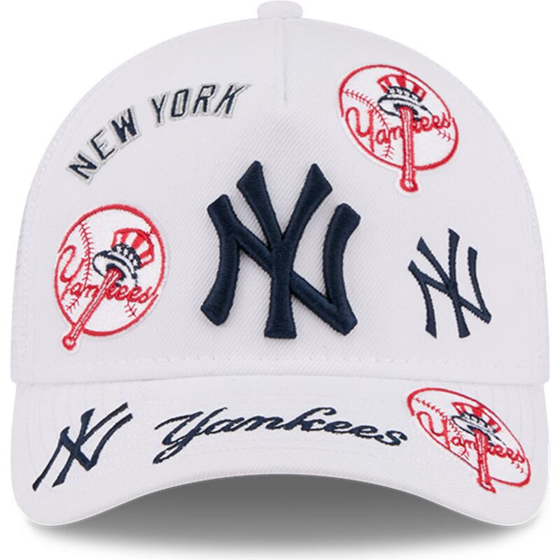 kapa-zaobljena-bijela-snapback-9forty-m-crown-a-frame-all-over-new-york-yankees-mlb-new-era