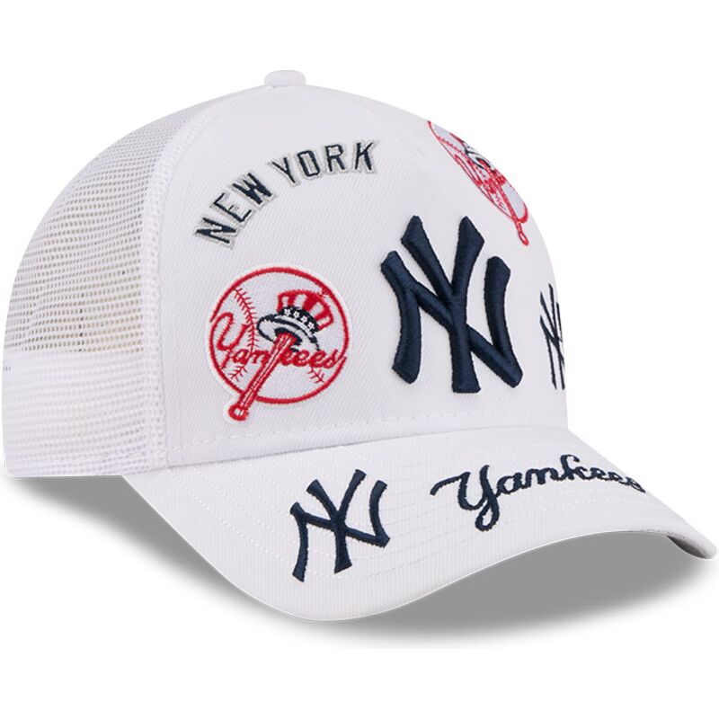 kapa-zaobljena-bijela-snapback-9forty-m-crown-a-frame-all-over-new-york-yankees-mlb-new-era