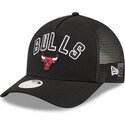 kapa-zaobljena-crna-snapback-9forty-m-crown-a-frame-pomp-chicago-bulls-nba-new-era