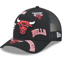 kapa-zaobljena-crna-snapback-9forty-m-crown-a-frame-all-over-chicago-bulls-nba-new-era