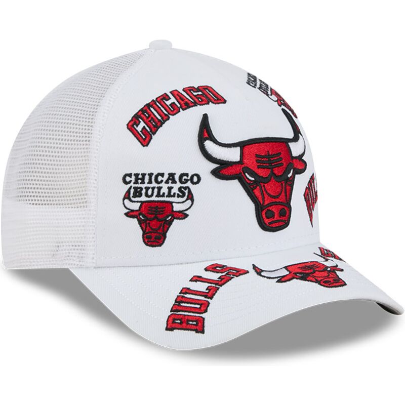 kapa-zaobljena-bijela-snapback-9forty-m-crown-a-frame-all-over-chicago-bulls-nba-new-era