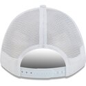 kapa-zaobljena-bijela-snapback-9forty-m-crown-a-frame-all-over-chicago-bulls-nba-new-era