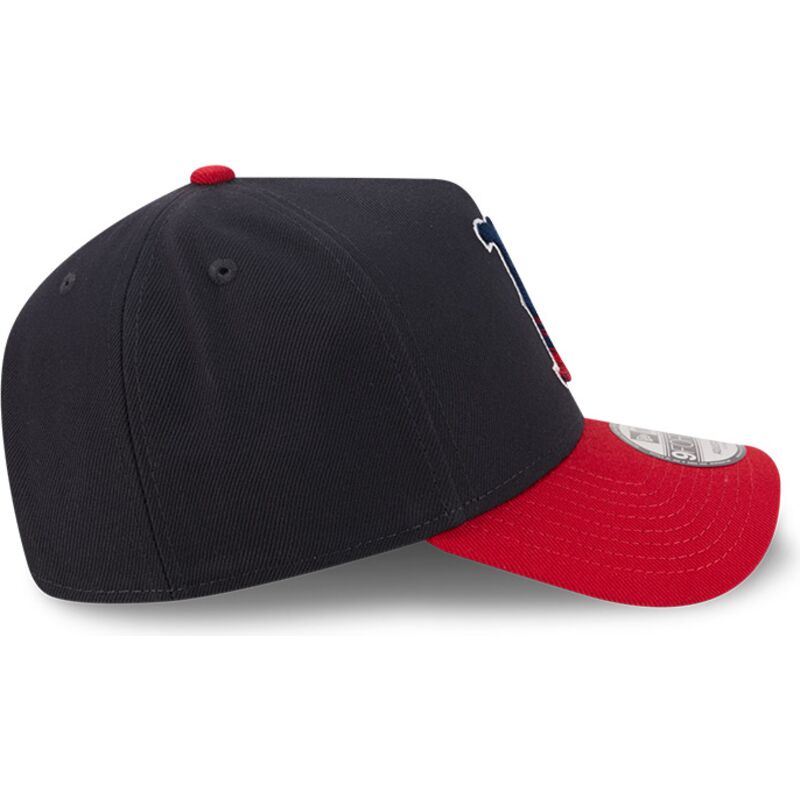 kapa-zaobljena-mornarsko-plava-snapback-9forty-a-frame-na-lifestyle-f1-boston-red-sox-mlb-new-era kapa-zaobljena-mornarsko-plava-snapback-9forty-a-frame-na-lifestyle-f1-boston-red-sox-mlb-new-era