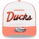 kapa-zaobljena-narancasta-snapback-9fifty-a-frame-na-lifestyle-f1-anaheim-ducks-nhl-new-era