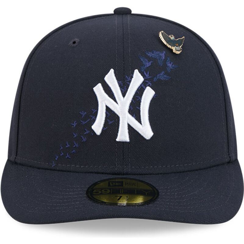 kapa-zaobljena-mornarsko-plava-prilagodena-59fifty-pin-na-lifestyle-f1-new-york-yankees-mlb-new-era
